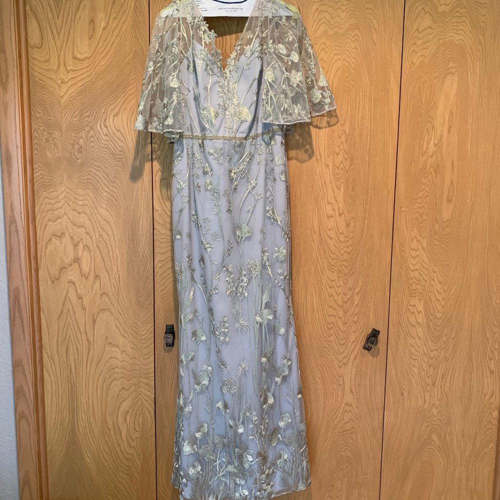 Marchesa Notte Dress / Gown, Size 10. Blue & gold